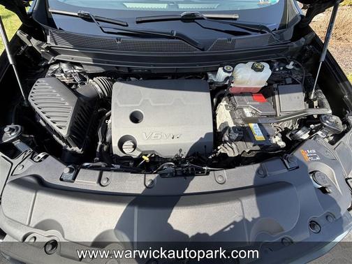 Mosaic Black Metallic 2021 Chevrolet Traverse RS