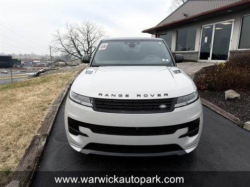 2025 Land Rover Range Rover Sport SE