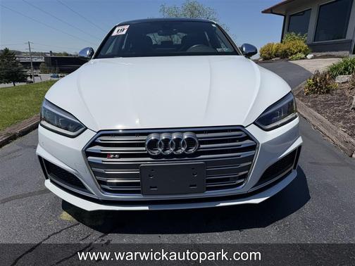 Glacier White Metallic 2019 Audi S5 3.0T Premium Plus