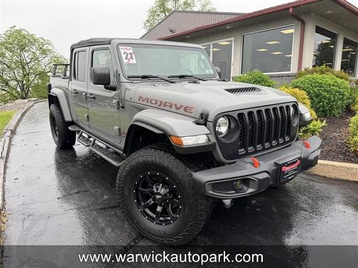 Sting Gray 2021 Jeep Gladiator Mojave 4x4
