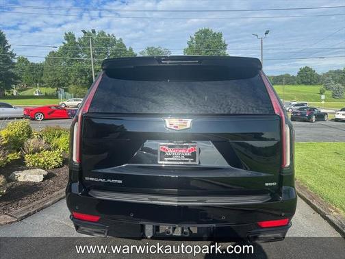 2022 Cadillac Escalade Sport