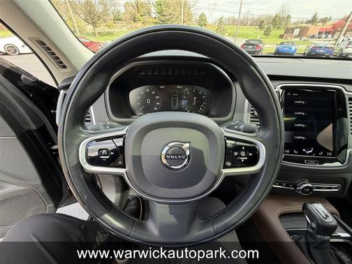 Onyx Black Metallic 2020 Volvo XC90 T6 Momentum