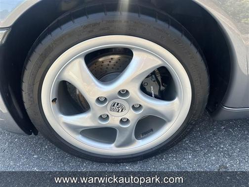 2001 Porsche 911 Carrera