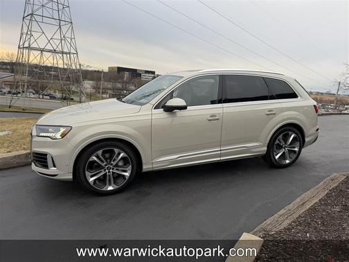 2022 Audi Q7 55 Prestige
