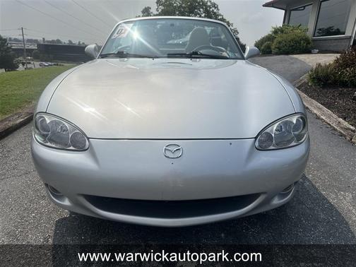 2001 Mazda MX-5 Miata LS