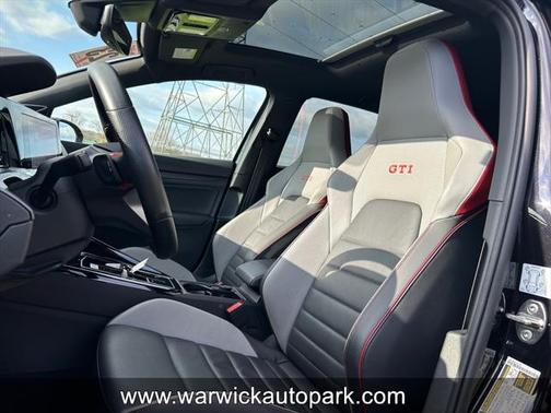 2023 Volkswagen Golf GTI 2.0T SE DSG