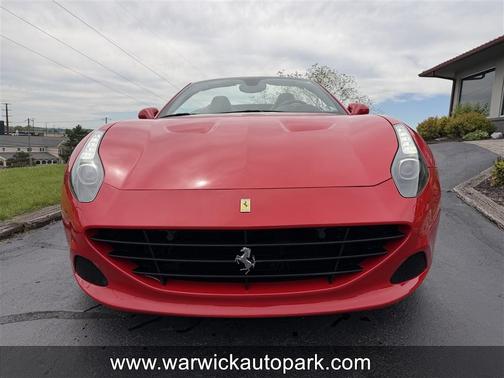 CORSA RED 2016 Ferrari California T