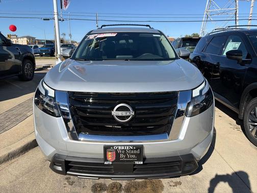 2025 Nissan Pathfinder SV 4WD