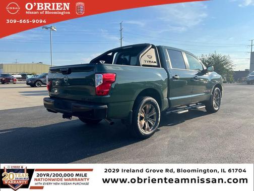 2024 Nissan Titan SV