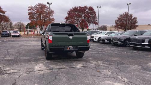 2024 Nissan Titan SV