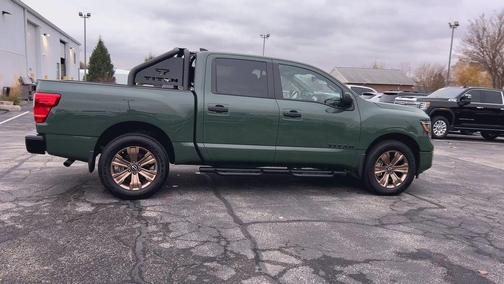 2024 Nissan Titan SV