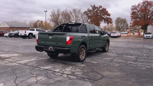 2024 Nissan Titan SV