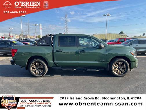 2024 Nissan Titan SV