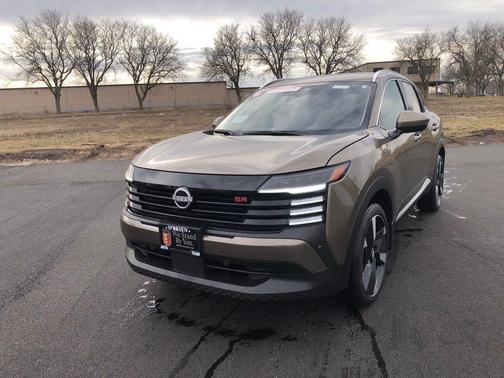 2025 Nissan Kicks SR