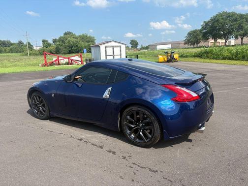 Deep Blue Pearl 2016 Nissan 370Z Touring