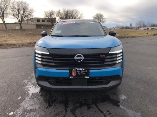 2025 Nissan Kicks SR