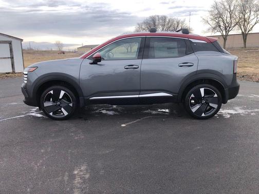 2026 Nissan Kicks SR