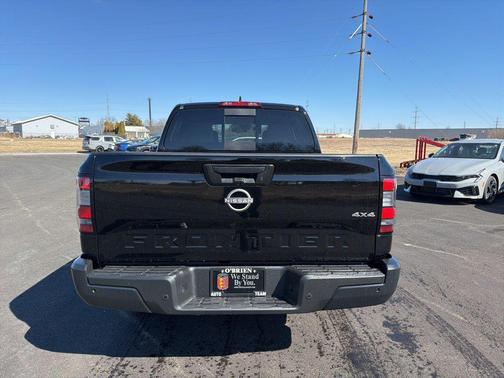 Super Black 2026 Nissan Frontier S