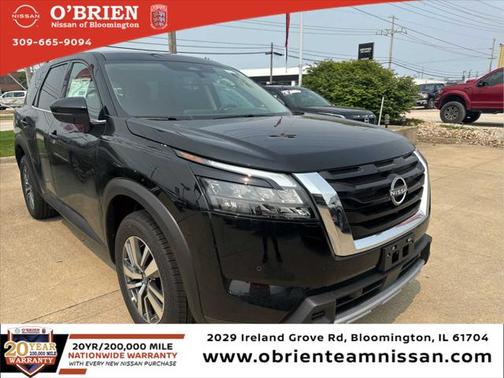 2025 Nissan Pathfinder SL 4WD