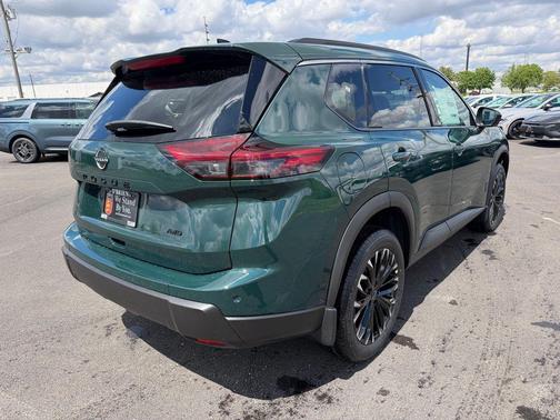 Obsidian Green 2026 Nissan Rogue Dark Armor