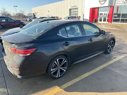 2021 Nissan Sentra SR