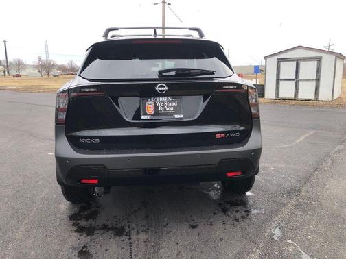 2026 Nissan Kicks SR