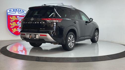 Super Black 2024 Nissan Pathfinder SL 4WD