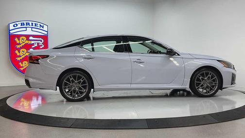 2023 Nissan Altima SR VC-Turbo FWD