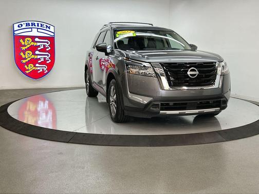 2024 Nissan Pathfinder SL FWD