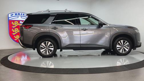 2024 Nissan Pathfinder SL FWD