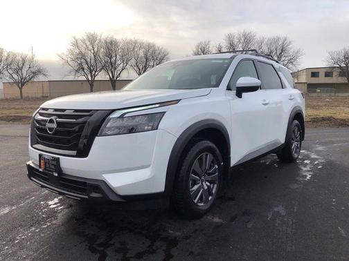 2025 Nissan Pathfinder SV 4WD