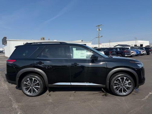 Super Black 2026 Nissan Pathfinder Platinum