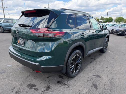 Obsidian Green 2026 Nissan Rogue Dark Armor