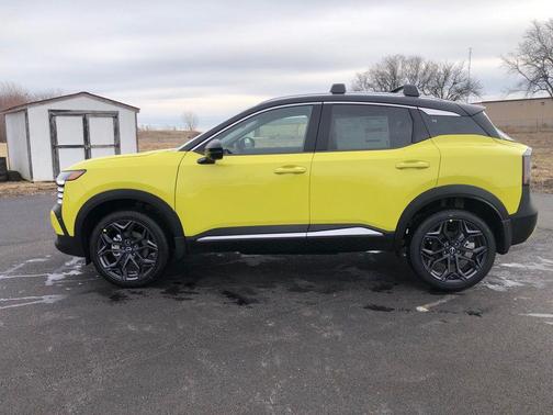 2026 Nissan Kicks SR