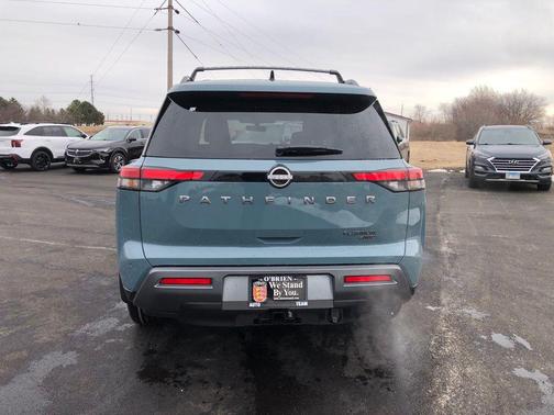 2026 Nissan Pathfinder Platinum