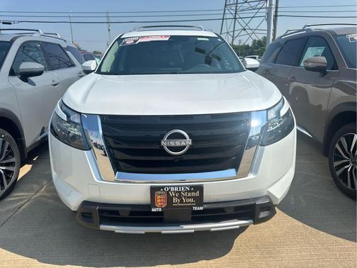 2025 Nissan Pathfinder SL 4WD