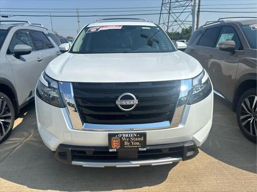 2025 Nissan Pathfinder SL 4WD
