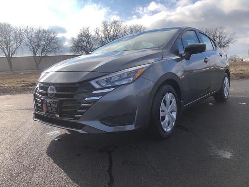 2025 Nissan Versa 1.6 S