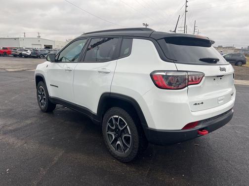 2024 Jeep Compass Trailhawk