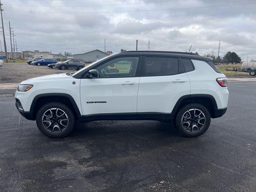 2024 Jeep Compass Trailhawk