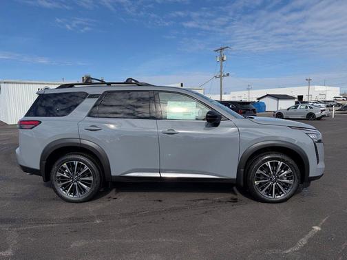Boulder Gray Pearl 2026 Nissan Pathfinder Platinum