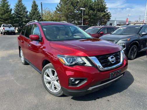 2019 Nissan Pathfinder SL