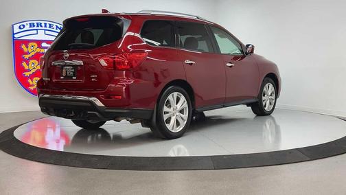 2019 Nissan Pathfinder SL