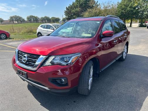 2019 Nissan Pathfinder SL