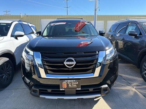 2025 Nissan Pathfinder Platinum 4WD