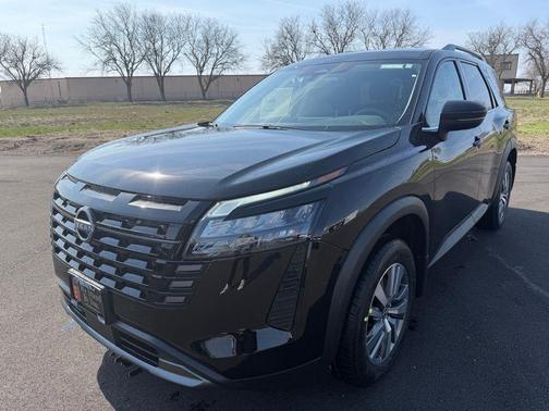 Super Black 2026 Nissan Pathfinder SL