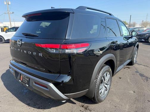 Super Black 2026 Nissan Pathfinder SL