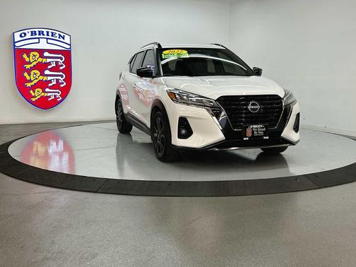 2022 Nissan Kicks SR