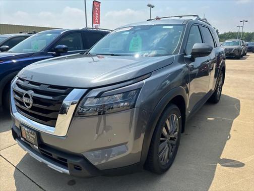 2025 Nissan Pathfinder SL 4WD