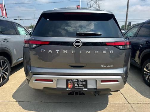 2025 Nissan Pathfinder SL 4WD